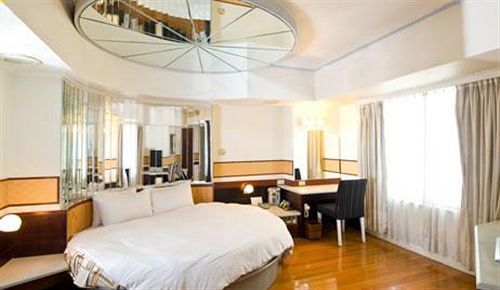 Fudi Hotel Tajcshung Kültér fotó